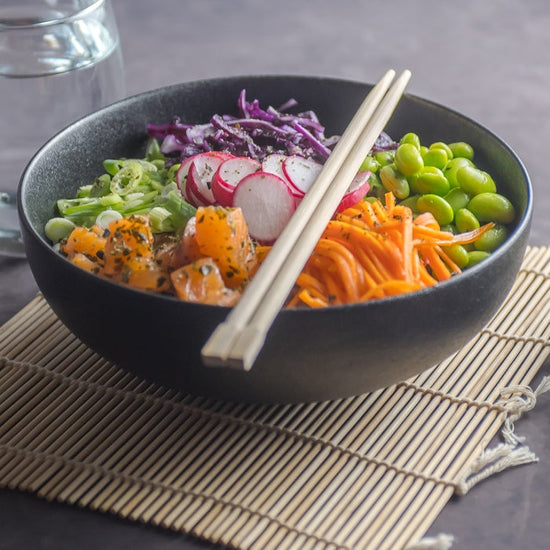 SALMON POKE BOWL 